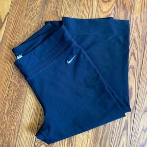 Nike Cropped Athletic pants